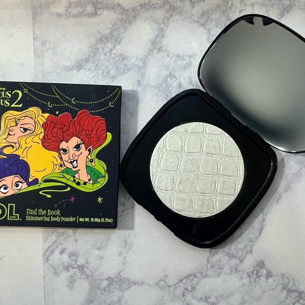 Colourpop x Hocus Pocus 2 Sol Body Shimmering Body Powder in shade Find the Book